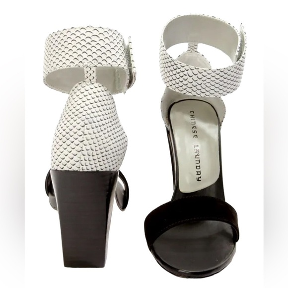 Chinese Laundry Balance Black and White Single Strap Sandals - Picture 3 of 11